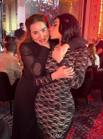 لفتة محبة من ميرهان حسين لـ مي عز الدين وهكذا وصفتها