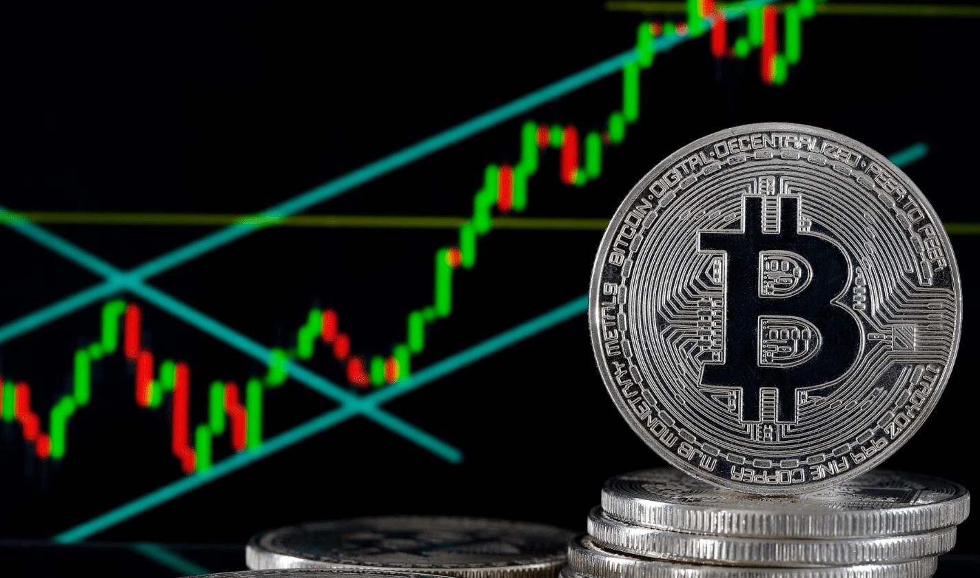 الدعم المؤسساتي يقف وراء تجاوز سعر البيتكوين لحاجز 111 ألف دولار