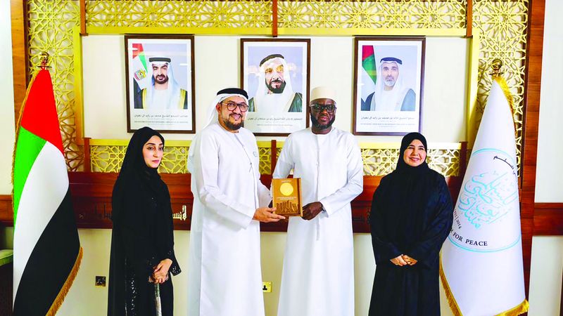 الامارات | رئيس البرلمان السنغالي يبحث ترسيخ المواطنة والعيش المشترك مع «أبوظبي للسلم»       