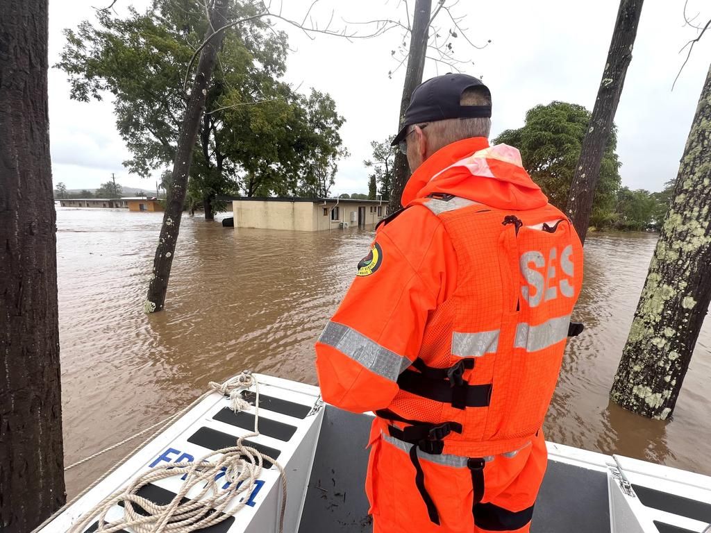 فيضانات بأستراليا تعزل 50 ألف شخص