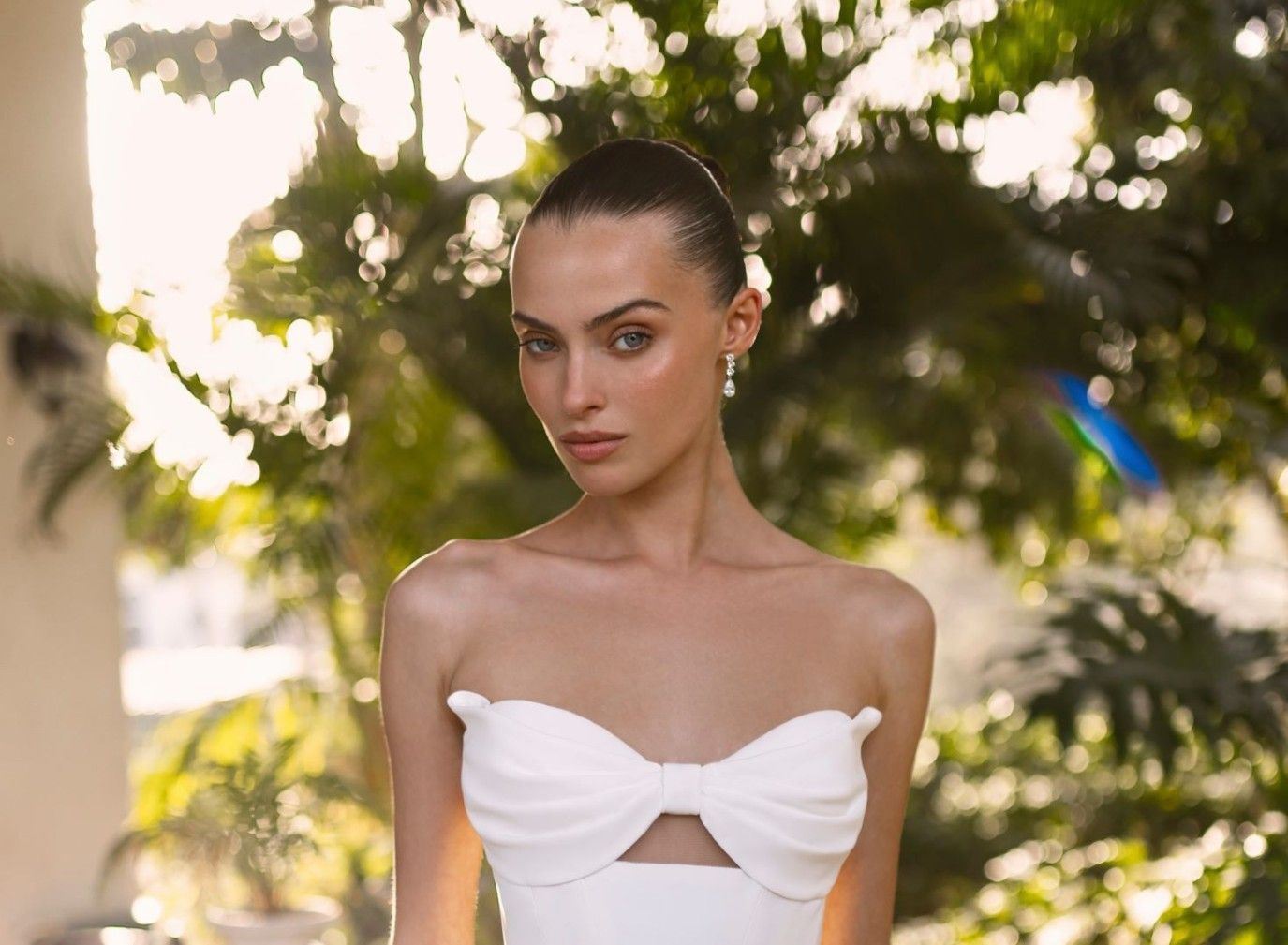 مكياج عروس صيفي يدوم طويلاً رغم الرطوبة والحرارة في يوم الزفاف الطويل