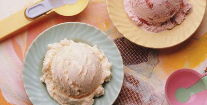 ماذا يحدث لجسمك عند تناول الآيس كريم يوميا؟