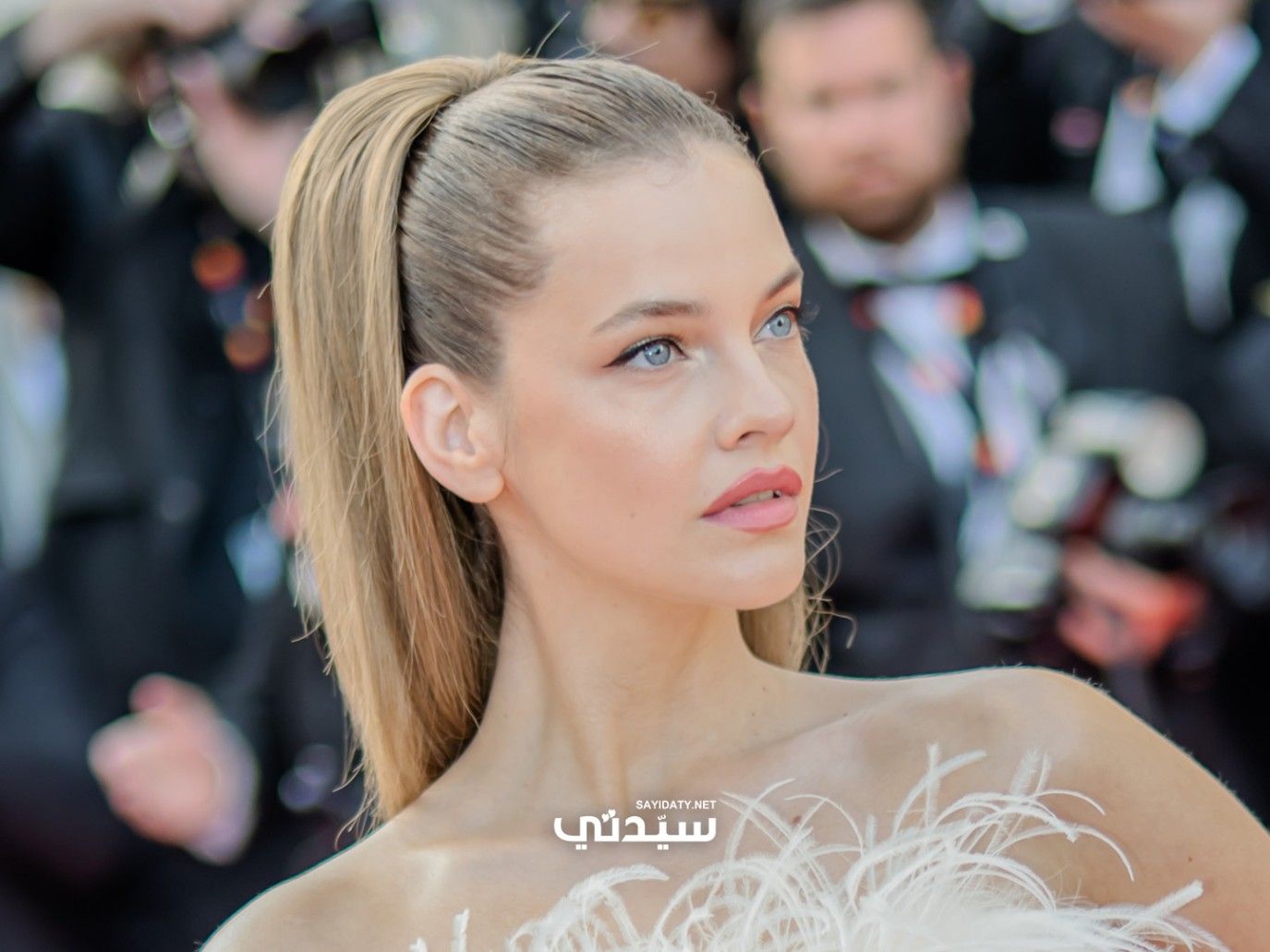 مهرجان كان السينمائي في يومه التاسع: صيحات جمالية من النجمات بين الجرأة والتجدد