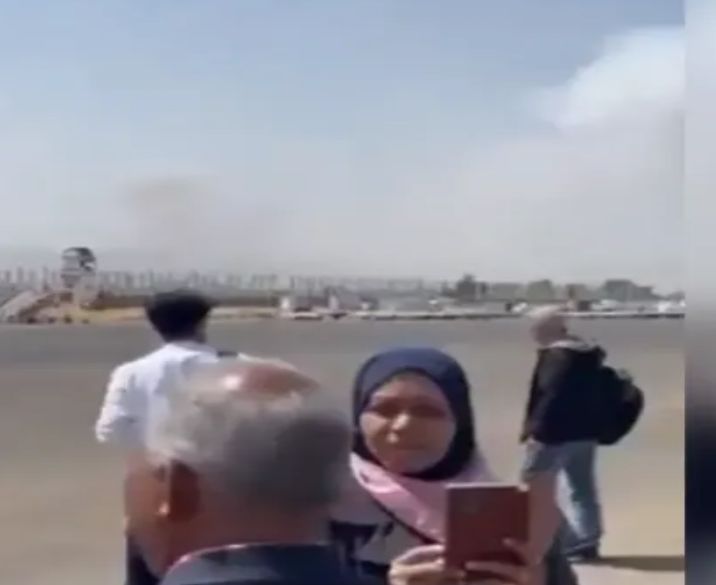 شاهد بالفيديو...عشرات القتلى في انفجار مخزن صواريخ وذخيرة للحوثيين قرب مطار صنعاء الدولي