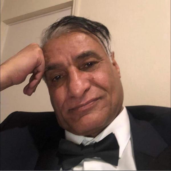 متهم بالتحرش بطفلة...عسكري سعودي يبكي مقيم يمني