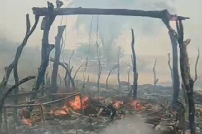 الحديدة.. وفاة طفلة وإصابة عدد من أفراد أسرتها في حريق التهم منازل شعبية بالخوخة