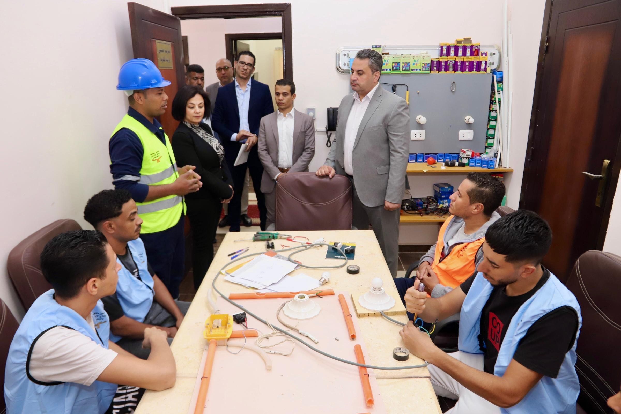 مدير صندوق مكافحة الإدمان يحتفى بتخريج 100 متعافى بالغردقة