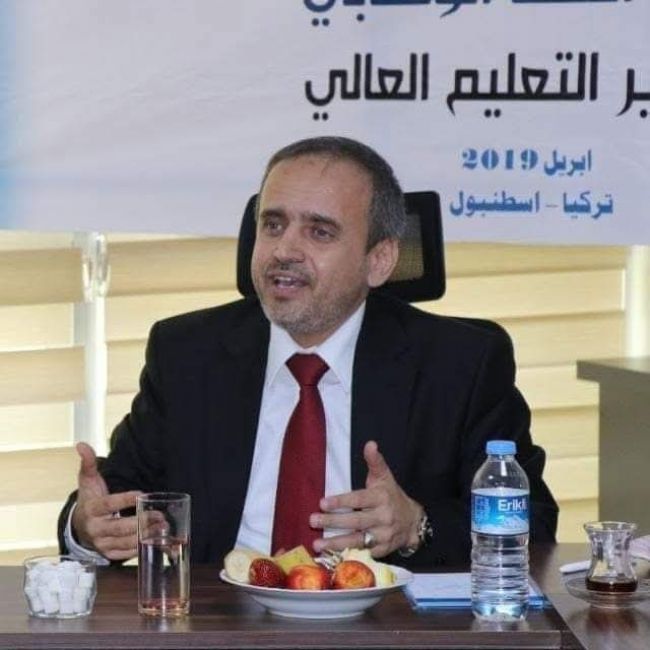 لماذا يتشبث "الإصلاح" بخالد الوصابي؟ الوزير الذي حول المنح إلى إقطاعيات وجعل الفساد ديانة رسمية