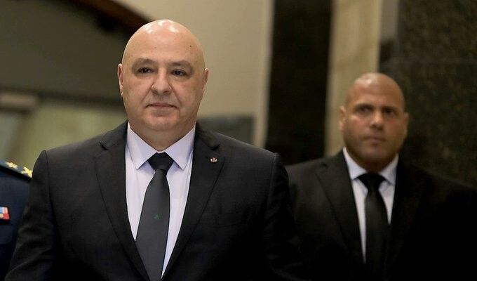 الرئيس عون من العيشية: هذه المرة الأولى التي اقترع فيها بعدما حميت لـ40 سنة العملية الانتخابية