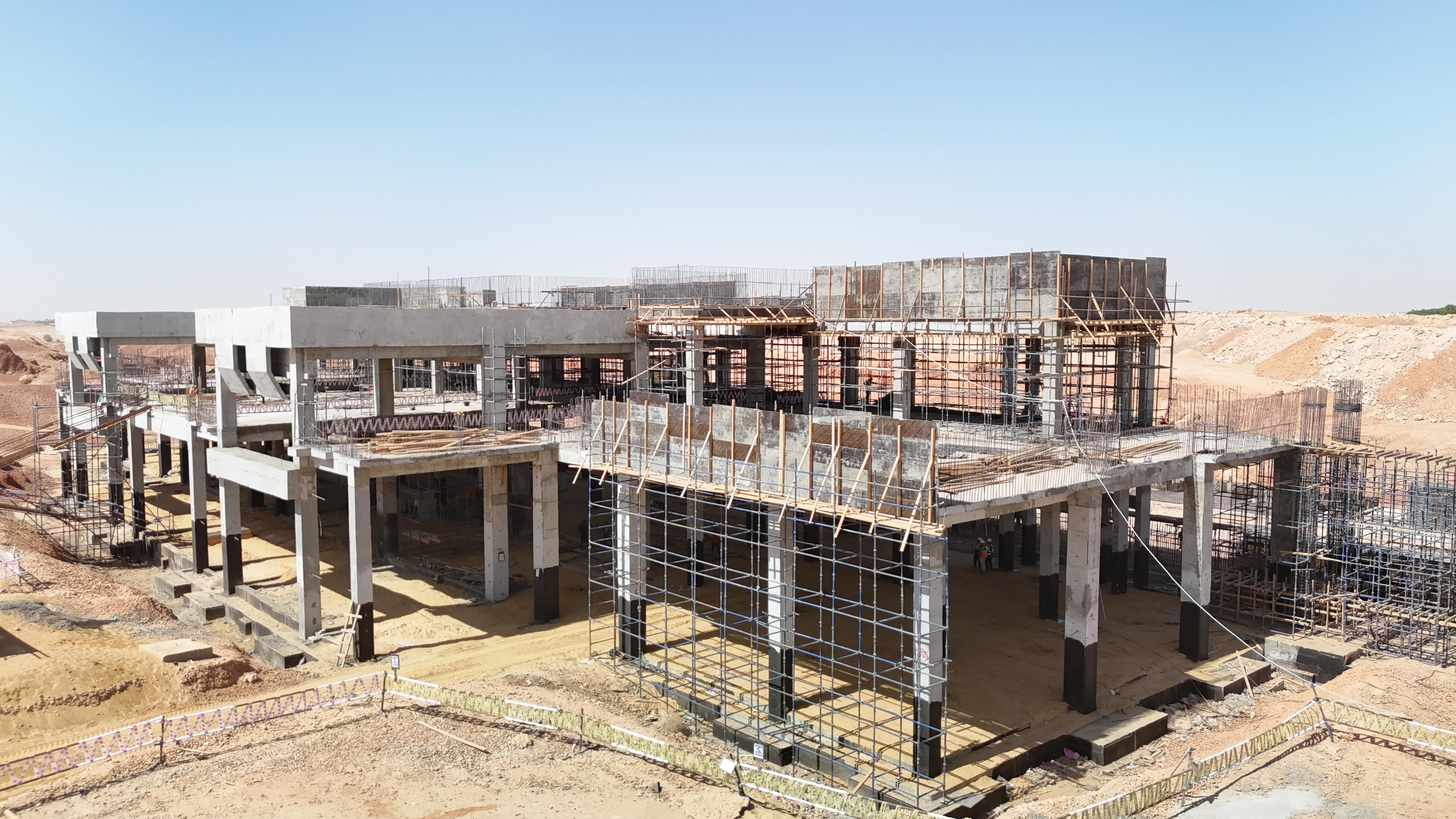 نائب رئيس مجلس الوزراء يتفقد المنطقة الصناعية بالمطاهرة بمحافظة المنيا