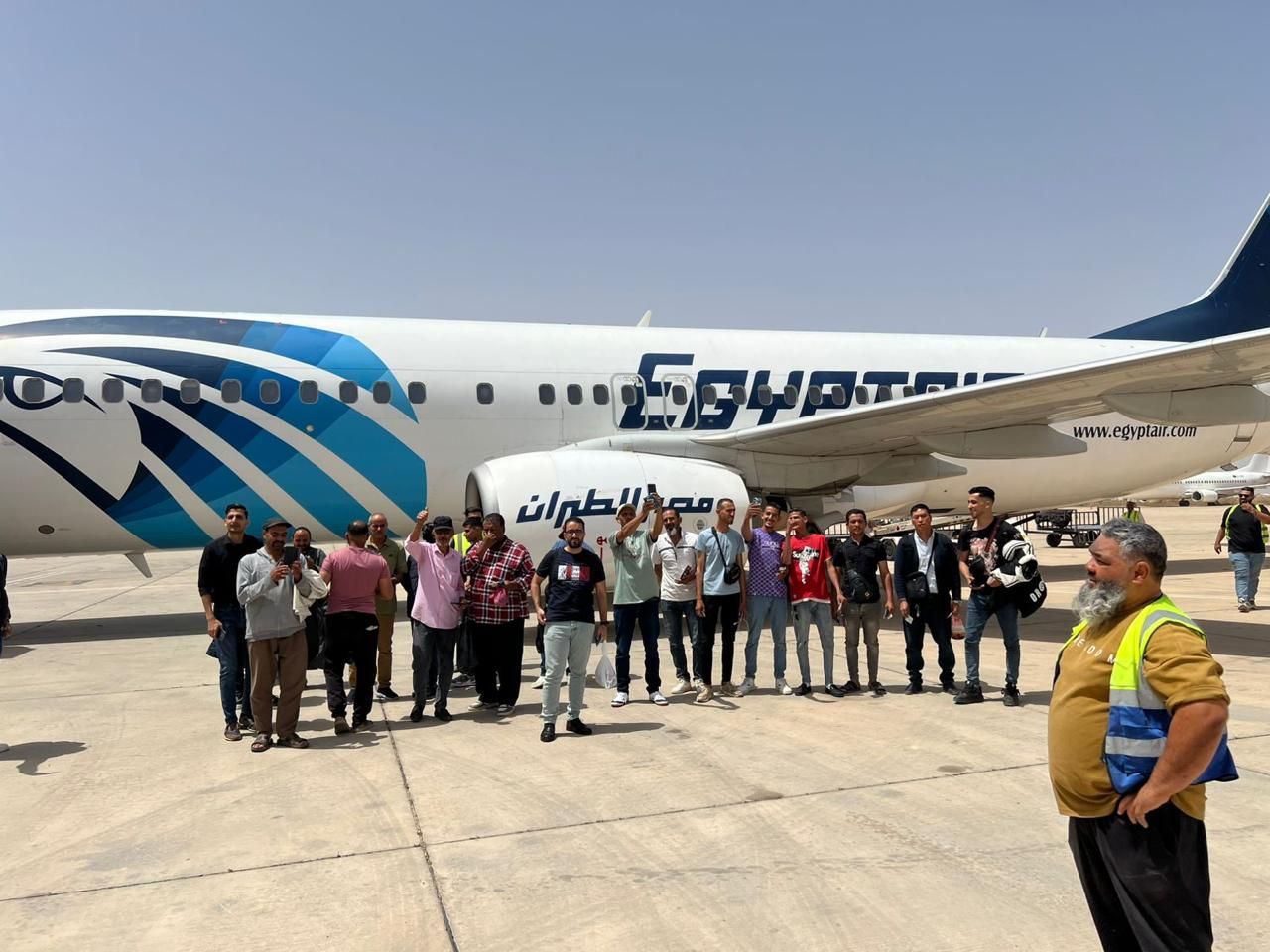 صور عودة 71 مصريا من ليبيا تنفيذا لتوجيهات الرئيس عبد الفتاح السيسي