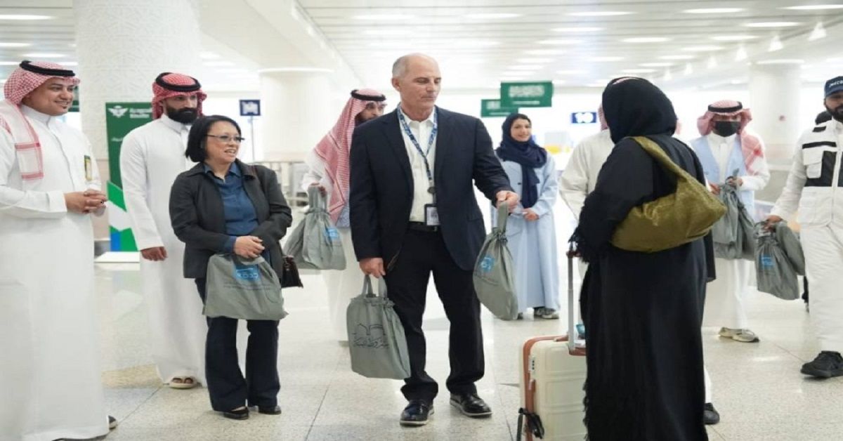السعودية | مطار جدة يستقبل أولى رحلات حجاج بريطانيا
