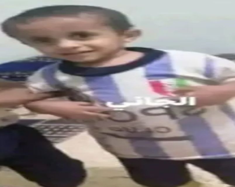 شاهد بالصورة...جريمة صادمة في مأرب .. طفل في الثالثة من عمره يقتل طفلًا آخر إثر خلاف على لعبة!!