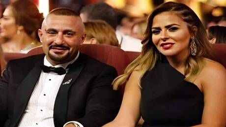 الامارات | "أشياء غريبة كانت تحدث لهاتفه" و "مها مبقتش مها" .. أسباب جديدة لطلاق أحمد السقا