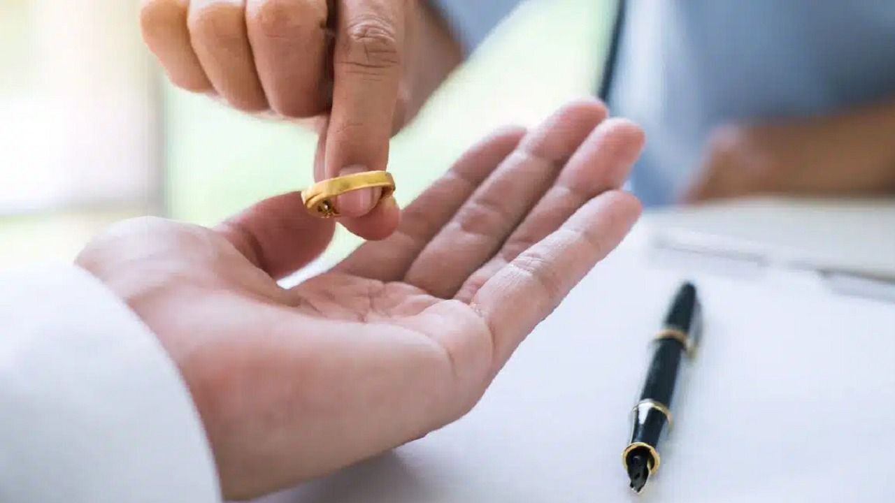 نهاية مأساوية لمشهور حرض امرأة على الطلاق من زوجها.. فيديو