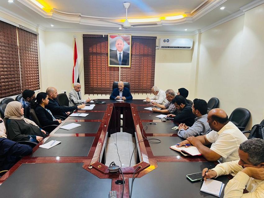 اليمن والبنك الدولي يبحثان تعزيز الأمن المائي ومواجهة تحديات المناخ