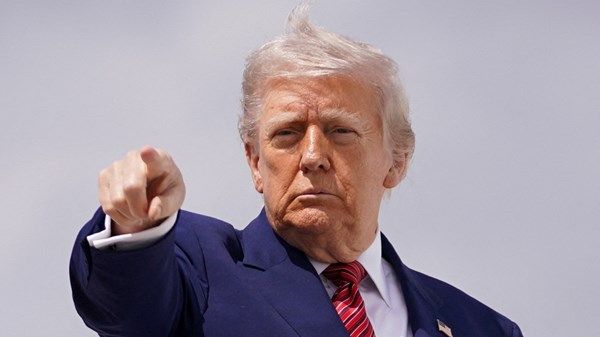 ترامب يلوّح بسحب 3 مليارات دولار من منح جامعة هارفارد