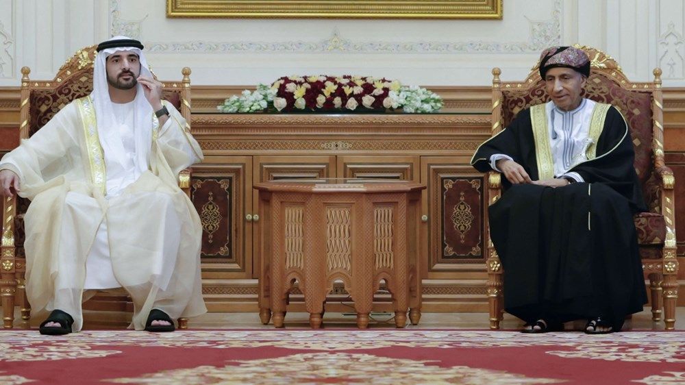 حمدان بن محمد يلتقي نائب رئيس مجلس الوزراء العُماني لشؤون مجلس الوزراء