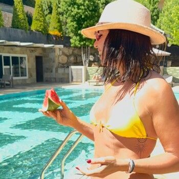 ريتا حايك تستمتع بأوقات صيفية رائعة بملابس السباحة