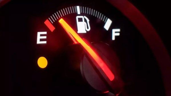 بخطوات بسيطة...كيف تحمي سيارتك من زيادة استهلاك البنزين؟