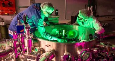 تكنولوجيا: أمريكا تُطلق أقوى ليزر في العالم.. أكثر سطوعًا بـ 100 مرة من الطاقة العالمية