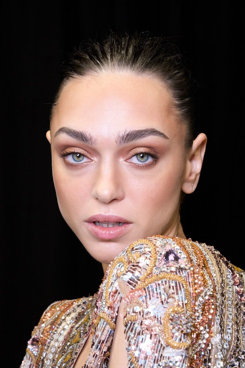 مكياج صيفي خفيف لعيد الأضحى 2025.. خطوات سهلة لإطلالة آسرة