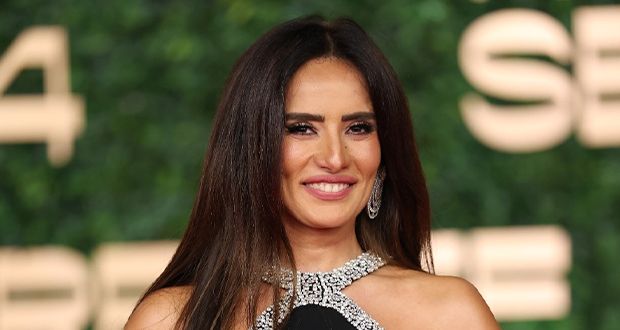 ابن زينة يتعرّض للأذى بسبب جارها.. والفنانة تتحرّك قانونياً