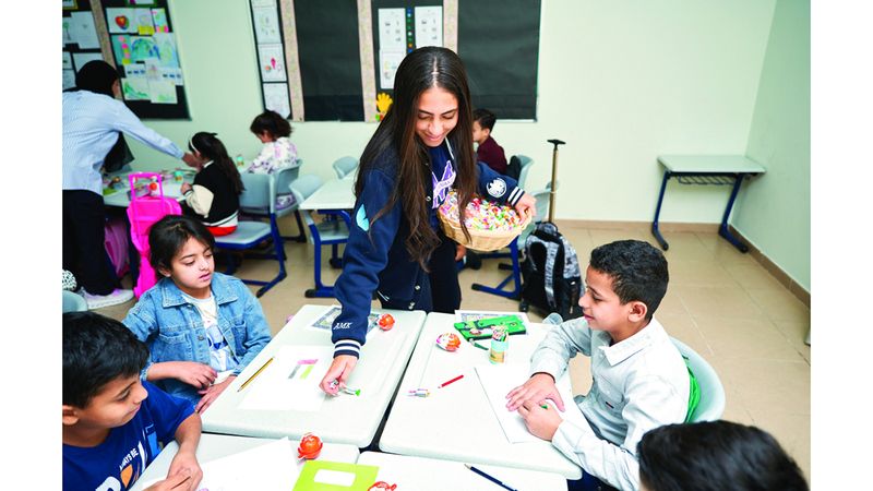 الامارات | 32 طالبة يحملن «رسالة محبة» إلى أطفال غزة