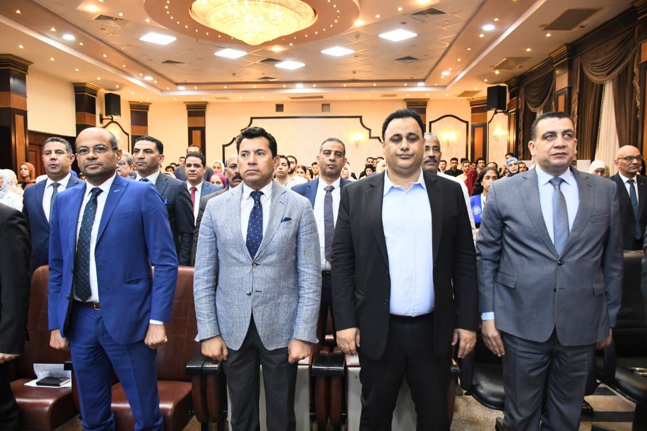 وزير الرياضة ورئيس البورصة يشهدان انطلاقة جديدة لدمج الشباب فى المنظومة الاقتصادية