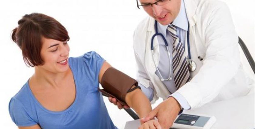 روشتة لمرضى الضغط في موجات الحر.. تجنب الأطعمة المالحة