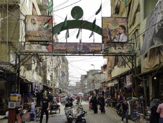 الخليج الإماراتية: مع جمع السلاح من المخيمات يكون لبنان قد دخل مرحلة جديدة من بسط سيادته على كامل أراضيه