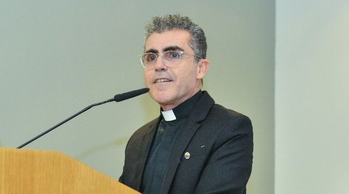 هاشم خلال إطلاق "الأكاديمية الدبلوماسية لجامعة الروح القدس": مساحة للحوار ومنصة لتكوين قادة