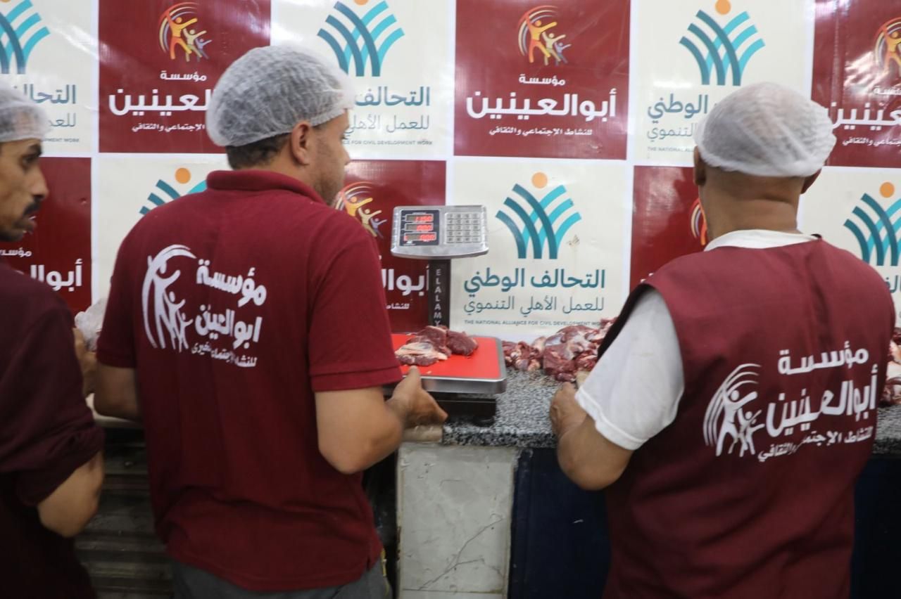 التحالف الوطنى يوزع 250 ألف كيلو من اللحوم البلدى فى جميع المحافظات