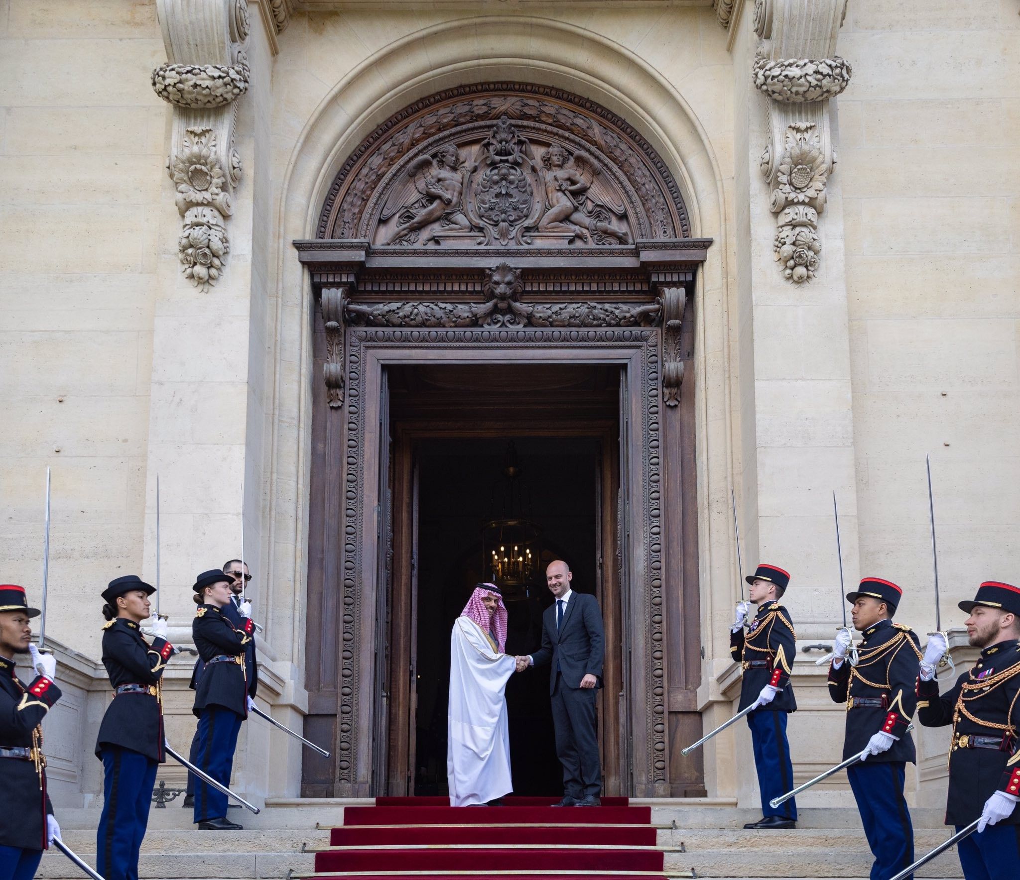 بالصور: 3 وزراء خارجية عرب يناقشون في باريس جهود إنهاء حرب غزة