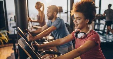 ما هى خدعة 12 - 3 - 30 على جهاز المشى لتحسين اللياقة البدنية؟