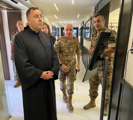 وفد من المعهد الفني الأنطوني زار قائد الكلية الحربية في اليرزة