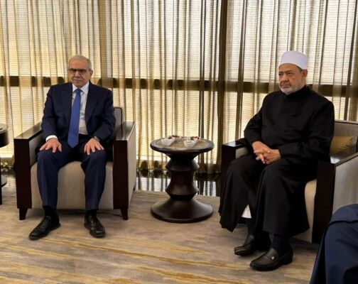 سلام بحث مع شيخ الازهر في دبي تطورات الوضع في لبنان والمنطقة ودعاه لزيارة لبنان