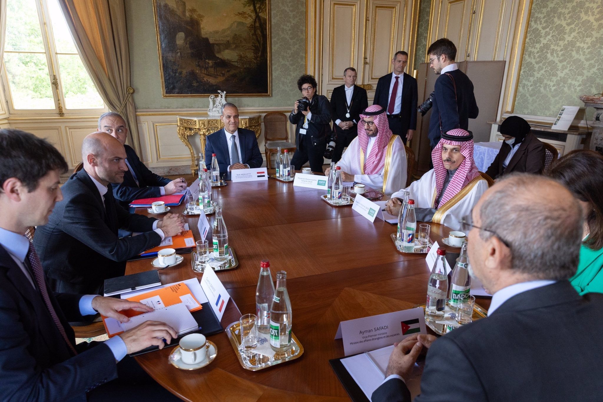 بالصور: 3 وزراء خارجية عرب يناقشون في باريس جهود إنهاء حرب غزة