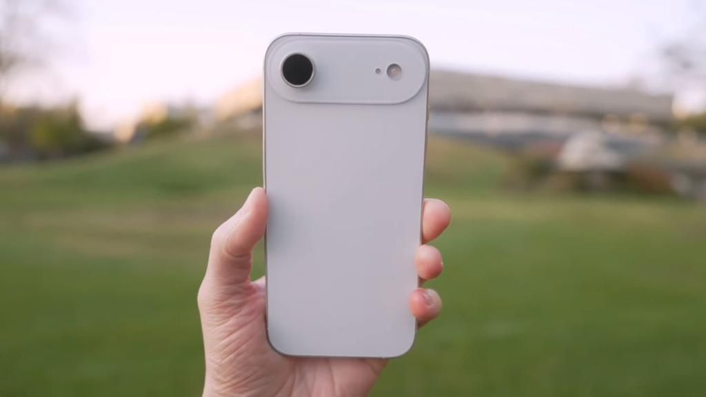 تكنولوجيا: تسريب يظهر تصميم “iPhone 17 Air”.. أنحف آيفون فى تاريخ أبل (صور)