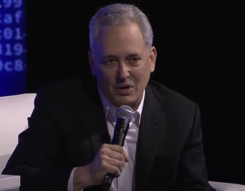 قيصر العملات المشفرة في البيت الأبيض: الولايات المتحدة قد "تشتري المزيد من البيتكوين"