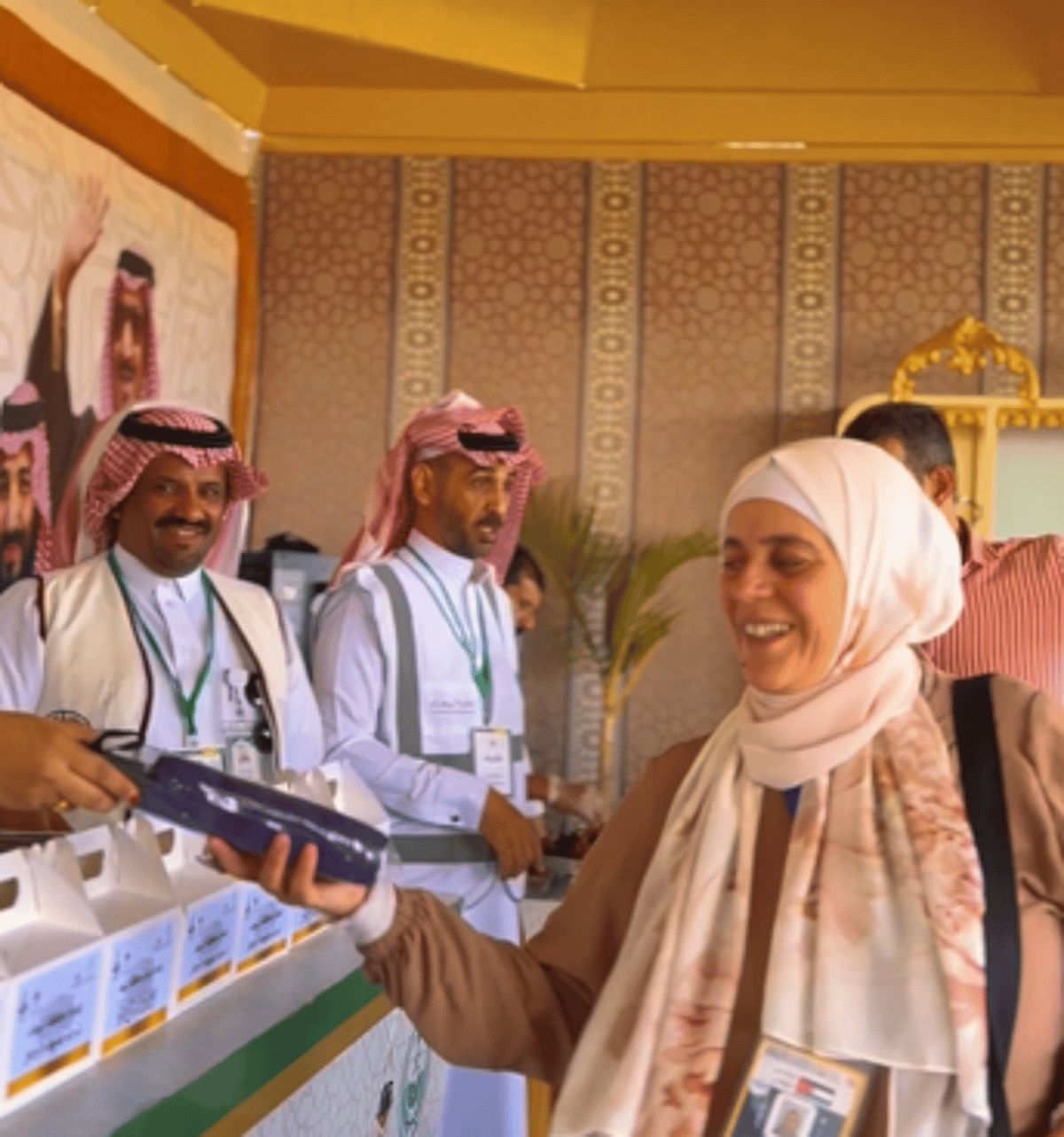 لقطاتٌ جويّة لاستقبال الحجاج في تيماء.. كرم وخُضرة وتنظيم