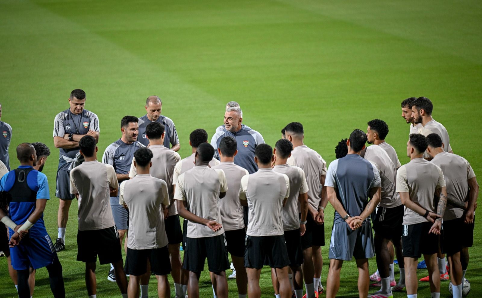 الامارات | منتخب الإمارات يؤدي أول حصة تدريبية تحت قيادة المدرب كوزمين