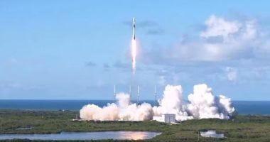 تكنولوجيا: مسبار قمرى صينى ينتقل إلى مدار معقد فى أول رحلة من نوعها فى العالم