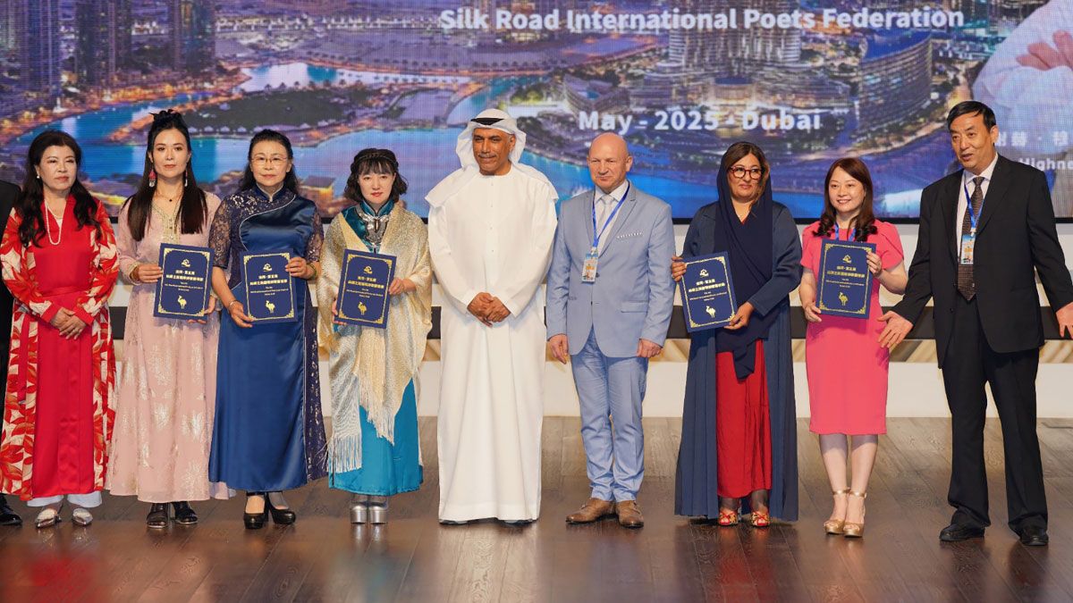 الامارات | «شعراء طريق الحرير»: محمد بن راشد صاغ مدينة تشبه القصيدة