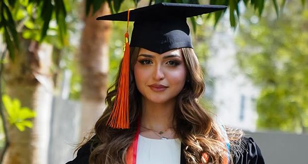 حلا الترك تحتفل بتخرجها وتضع حدًا للشائعات العائلية