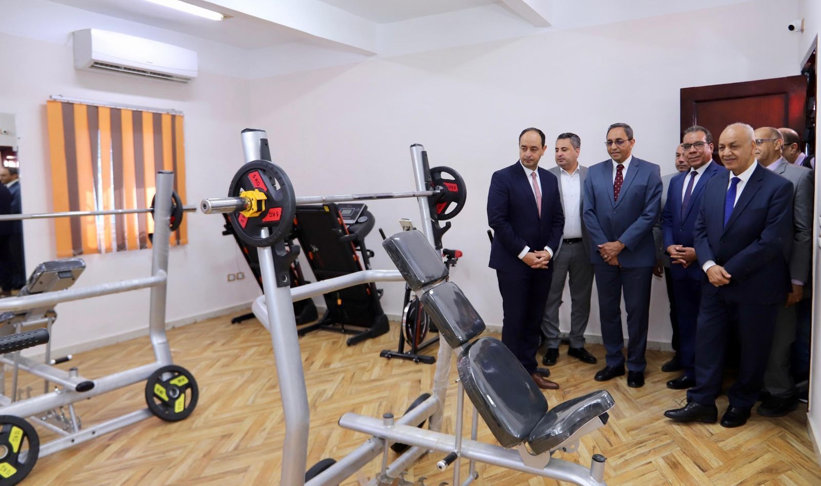 محافظ قنا ومدير صندوق مكافحة الإدمان يشهدان حفل تخريج 100 متعافى جديد