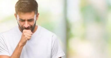 أمريكا تسجل 350 حالة وفاة أسبوعيًا بسبب كورونا.. هل يجب القلق؟