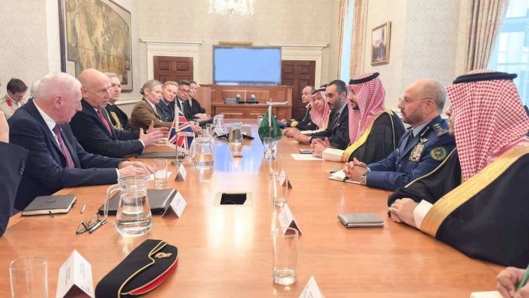 لقاء سعودي بريطاني رفيع في وزارة الدفاع بلندن