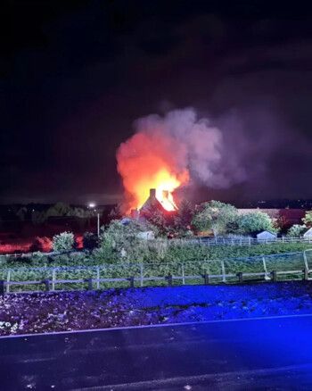 حريق يلتهم منزل طفولة الأميرة ديانا.. هل هو مفتعل؟