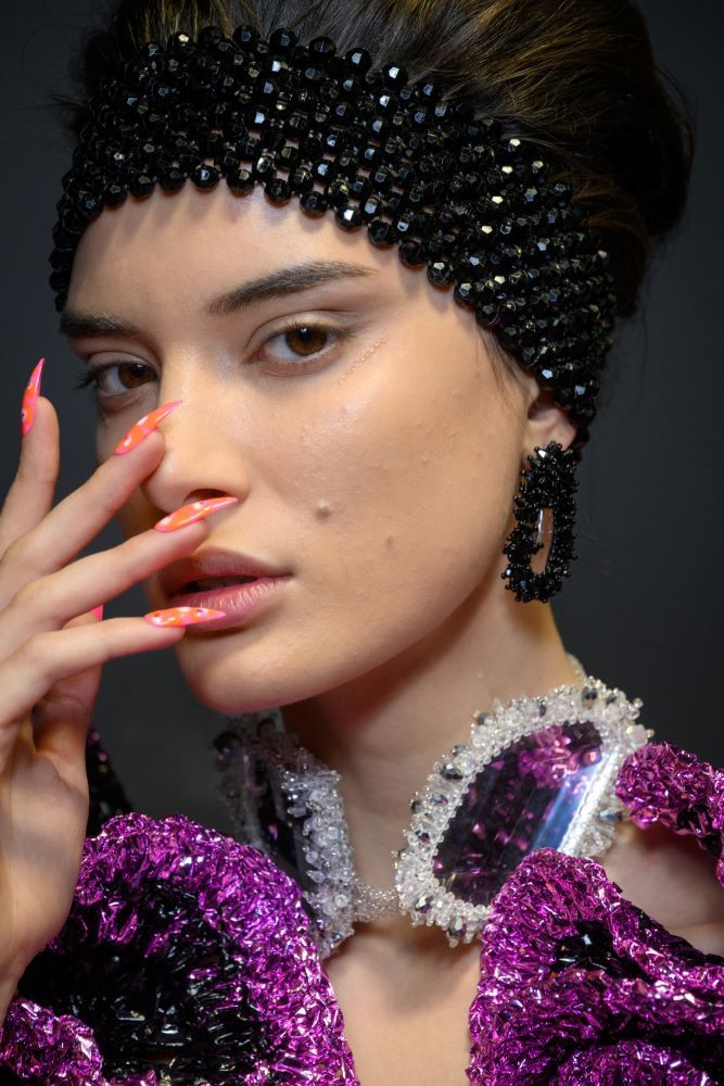 كيف تنسقين المناكير مع ملابس العيد؟ إطلالتك مكتملة بلمسة أنثوية